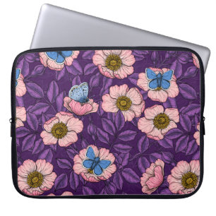Rose von Hunden und Schmetterlinge in rosa und lil Laptopschutzhülle