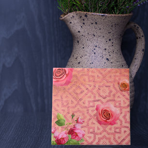 Rosen auf Vintage Antik Rosa Marokkanischem Muster Fliese