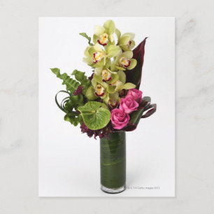 Rosen, grüne Anthurien, Cymbidium-Orchideen Postkarte