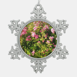 Rosen in Blüte Schneeflocken Zinn-Ornament