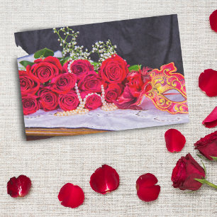 Rosen mit Perlen und Maskerade Seidenpapier