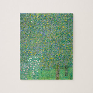 Rosenbüsche unter den Bäumen von Gustav Klimt