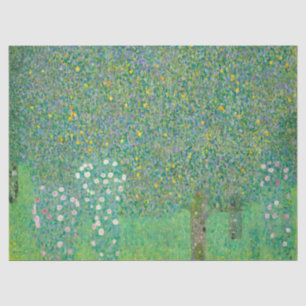 Rosenbüsche unter den Bäumen von Gustav Klimt Seidenpapier