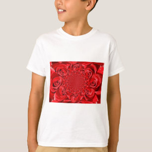 Rosenfarbene Welt: Florale Fantasie T-Shirt