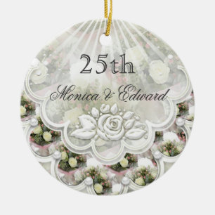 Roses et 25ème ornement d'anniversaire de mariage