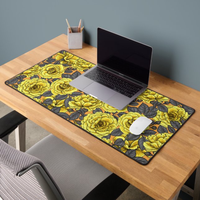 Roses jaunes avec feuilles gris sur orange (Bureau 2)