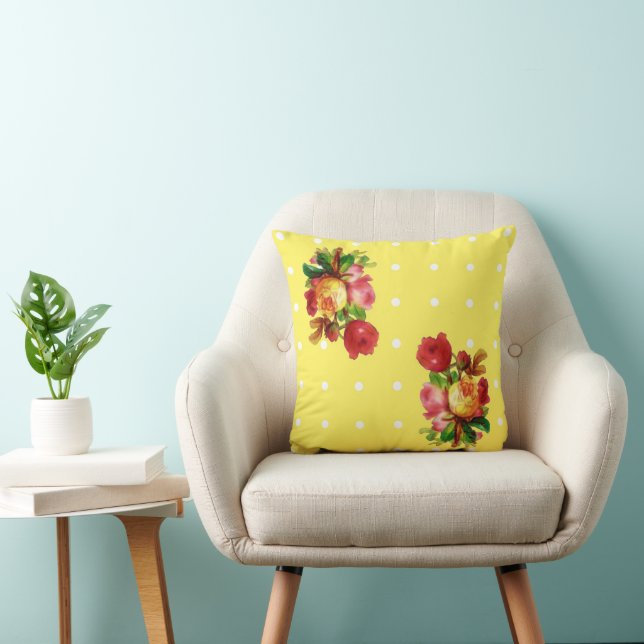 Roses sur Coussin jaune (Chaise)