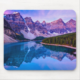 Rosige Wolken vor Sonnenaufgang in Moraine See Mousepad