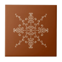 Rostbraunes indisches Boho-Linienkunst-Symmetrie-M Fliese