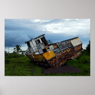 Rostiges, ausgemustertes Fischerboot Poster