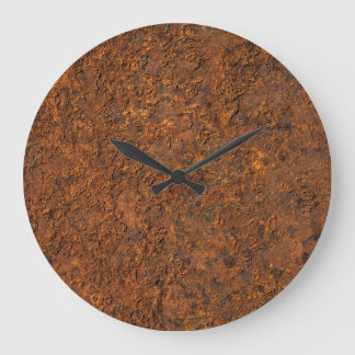 Rostiges Metall: Texturierte Eisenästhetik. Große Wanduhr