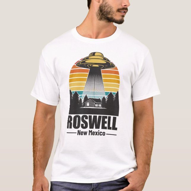 Roswell New Mexico Funny Alien UFO Gift T-Shirt (Vorderseite)