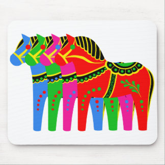 Rot/blau/rosa/grün Nordisches Folklopferd Dala Mousepad