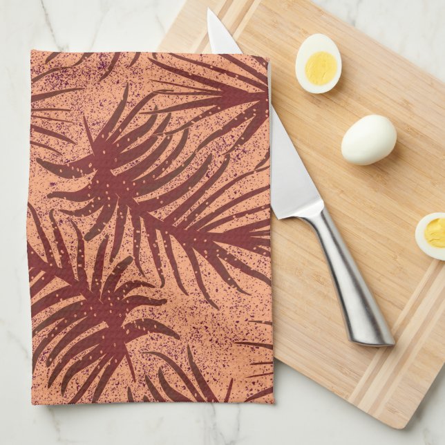 Rot-braune Blätter auf einem Hintergrund mit Motte Geschirrtuch (Viertel Falte)