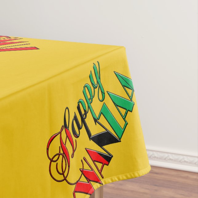 Rot-Grün-Gelbe Typografie Happy Kwanzaa Tischdecke (Beispiel)