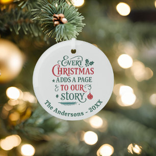 Rot grün unsere Geschichte Typografie Weihnachten Ornament Aus Glas