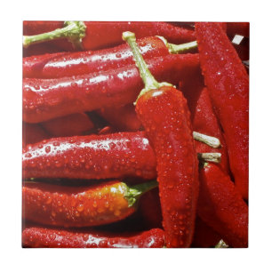 Rot - Paprikaschoten der heißen Paprikas Fliese