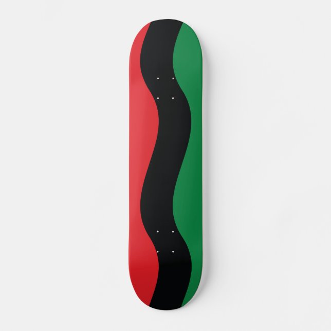 Rot-, Schwarz- und Grüne-Flagge Skateboard (Vorderseite)