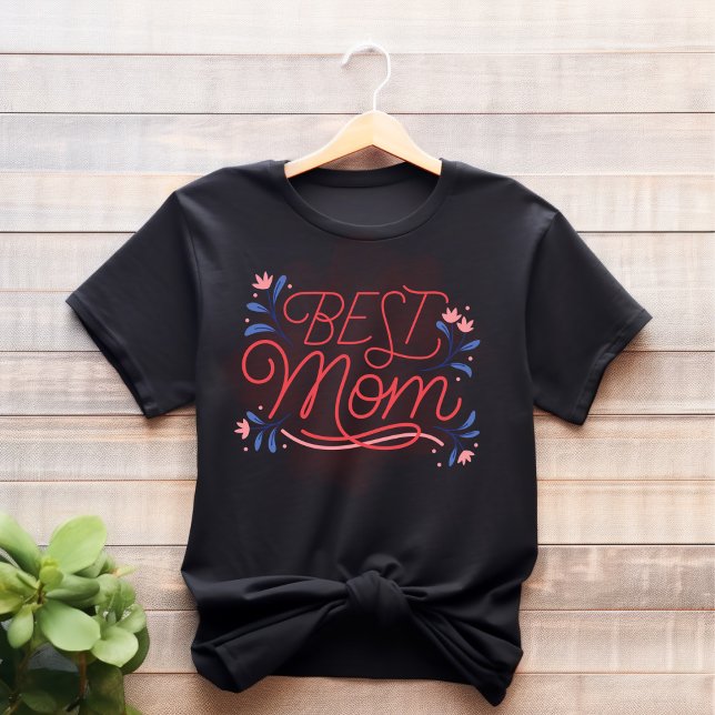 Rot und Blau Illustriert Beste Mama T - Shirt (Von Creator hochgeladen)