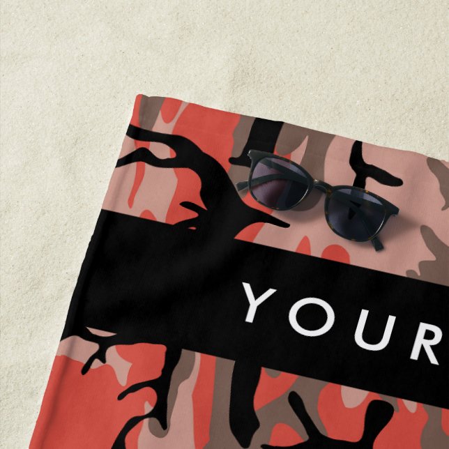 Rot und braun Camouflage Ihr Name Persönlich gesta Strandtuch (Beispiel)