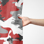 Rot und Grau Camouflage, Militär, Armee Schal<br><div class="desc">Elegantes,  stilvolles und raffiniertes Tarnmuster in Rot und Grau. Moderne und trendige Geschenke,  perfekt für den militärischen Liebhaber in Ihrem Leben.</div>