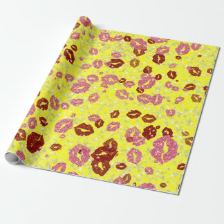 Rot und Rose küsse in gelbem Umhüllungspapier Geschenkpapier