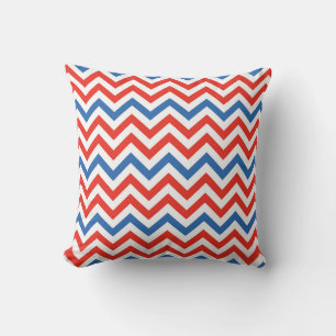 Rot-Weiß-Blau-Chevron-Muster Kissen