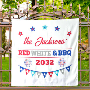 Rot weiß und BBQ 4. Juli Familienname Feuerwerk Wandteppich