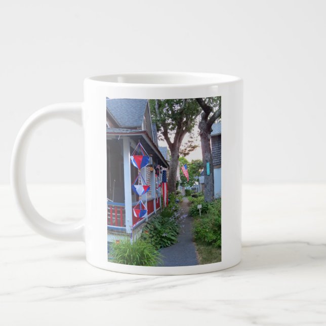 Rot, Weiß und Blau - Martha's Vineyard Jumbo-Tasse (Links)