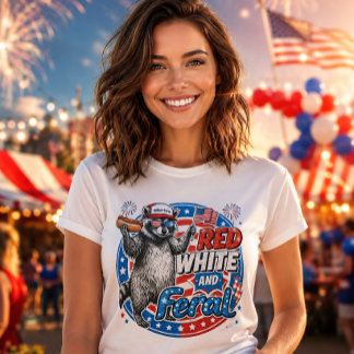 Rot Weiß und verwilderter Waschbär 4. Juli Patriot T-Shirt