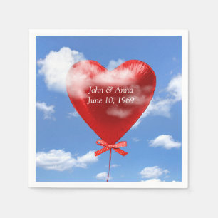 Rotballonherz in Wolken zum Jubiläum Serviette