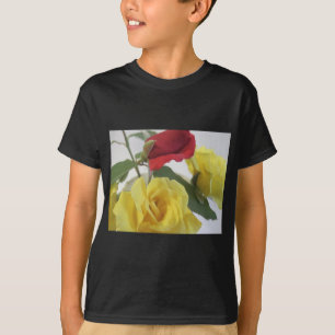 Rote Ameise Gelbe Rosen T-Shirt