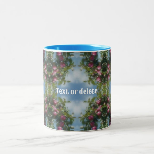 Rote Äpfel auf Baummalerei Abstrakt Personalisiert Zweifarbige Tasse (Mittel)