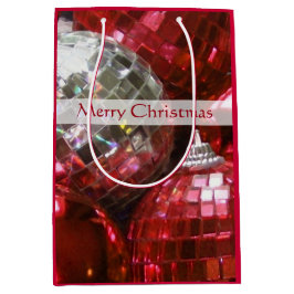Rote Baubles Frohe Weihnachtsgeschenke Medium Mittlere Geschenktüte