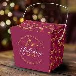 Rote Beeren Goldholz verlasst Weihnachts-Liebe Geschenkschachtel<br><div class="desc">Dunkelrot und goldfarbene,  heilige Feste bevorzugen Leckereien-Boxen. Reads Herzlichen Dank & Liebe von damals personalisiert mit Ihrem eigenen Familiennamen oder Firmennamen für eine festliche Ergänzung zu Weihnachtstischen oder Feiertagen Buffets. Andere passende Objekte sind verfügbar und können auf Anfrage erstellt werden. © Original Design von www.mylittleeden.com auf Zazzle.</div>