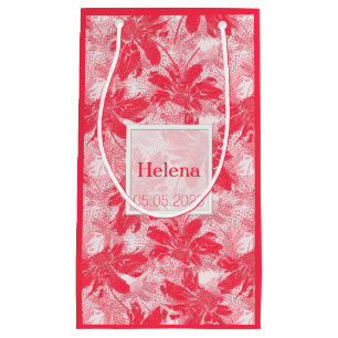 Rote Blume auf Weiß. Kleine Geschenktüte