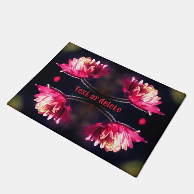 Rote Blume bei Sonnenlicht Abstrakt Personalisiert Fußmatte (Schrägansicht)
