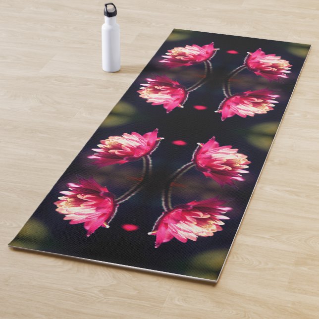 Rote Blume bei Sonnenlicht Nah Abstrakt Yogamatte (Beispiel)