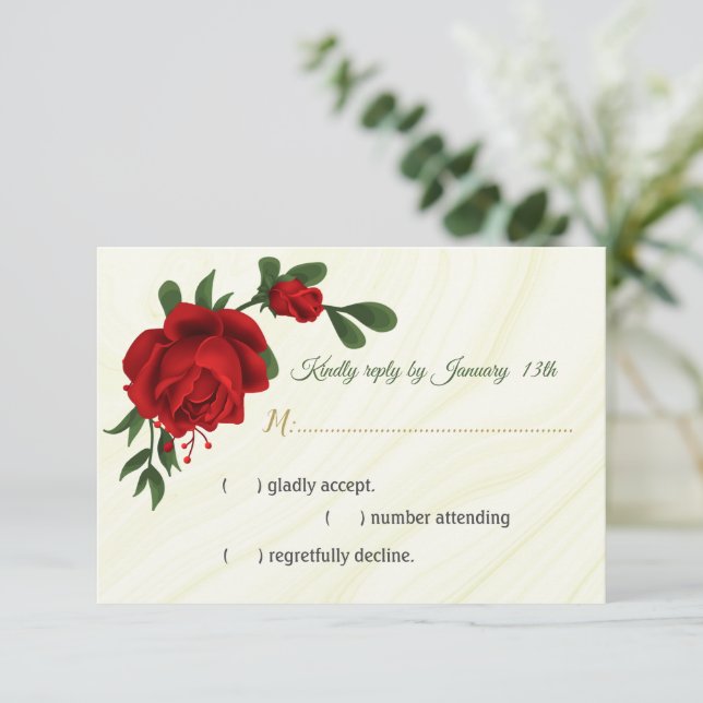 Rote Blume, grüne Blätter RSVP Karte (Stehend Vorderseite)