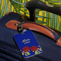 Rote Blume und Blätter blau