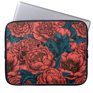 Rote Blume und Motten Laptopschutzhülle