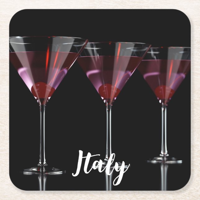 Rote Cocktails in Martini Glas mit Kirsche Rechteckiger Pappuntersetzer (Vorderseite)