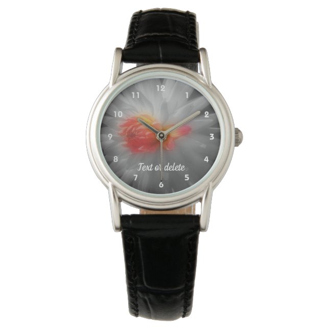Rote Dahlia-Blume in Schwarz-Weiß-Personalisiert Armbanduhr (Vorderseite)