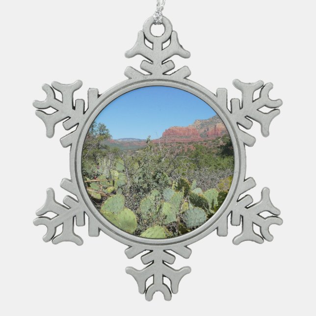 Rote Felsen und Kakteen I Schneeflocken Zinn-Ornament (Vorderseite)