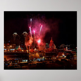 Rote Feuerwerke über dem Kansas City Plaza Lights Poster