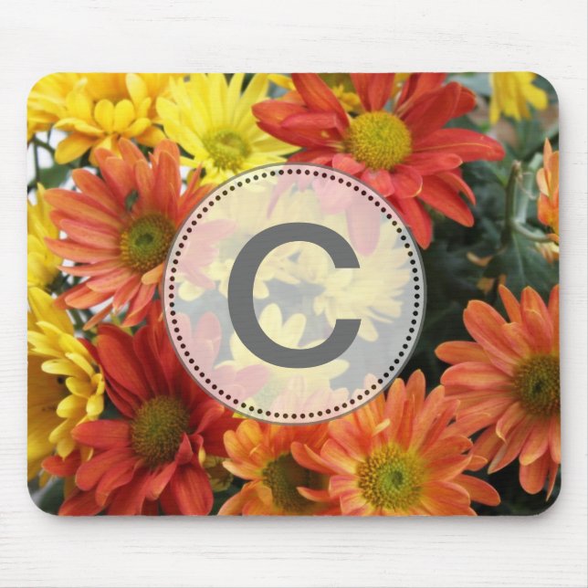 Rote, gelbe, orangefarbene Blume im Herbst. Mousepad (Vorne)