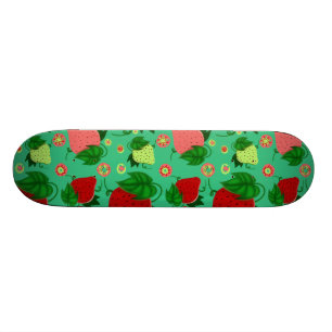 Rote grüne rosa Erdbeeren Skateboard