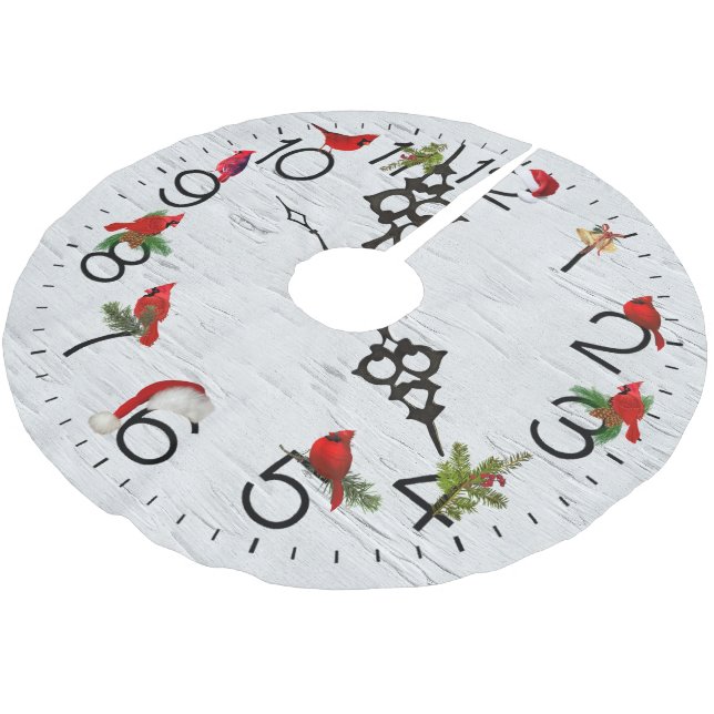 Rote Kardinäle auf Birkenkonstruktion Polyester Weihnachtsbaumdecke (Schrägansicht)