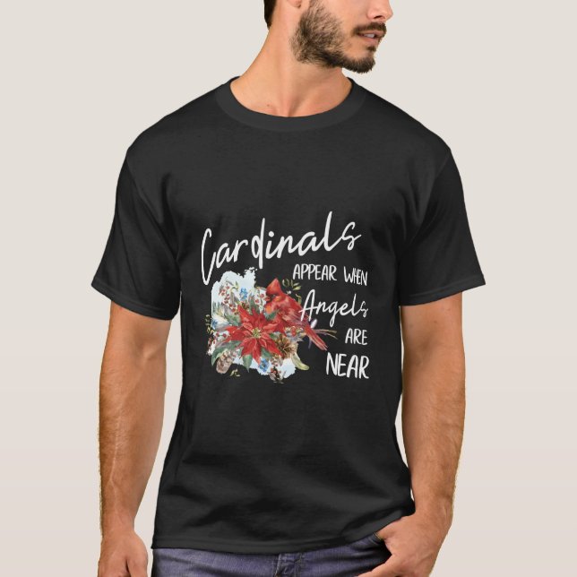 Rote Kardinäle erscheinen, wenn Engel in der Nähe  T-Shirt (Vorderseite)