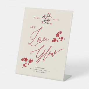 Rote Kirschblüten der chinesischen Liebe Ließ Lieb Sockelschild